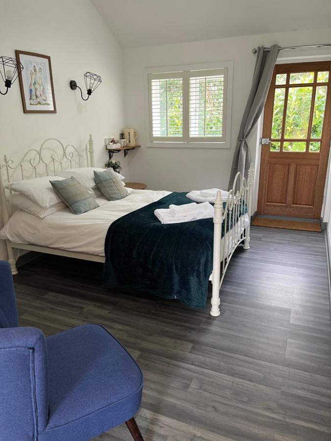 The Crown Lodges Deal Exterior photo